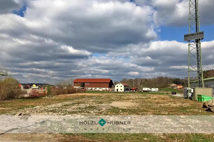 hoelzlhubnerimmobilien-gewerbegrundstueck