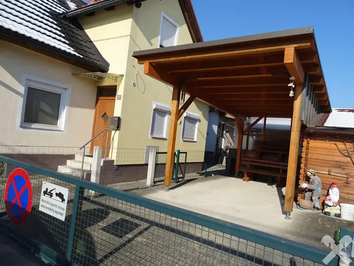 Carport Zufahrt