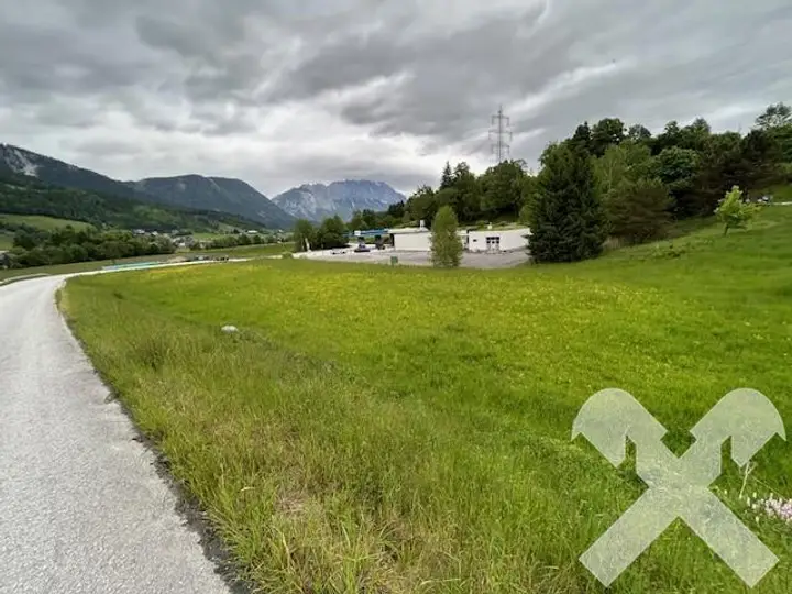 Blick Richtung Osten mit Zufahrtsstraße