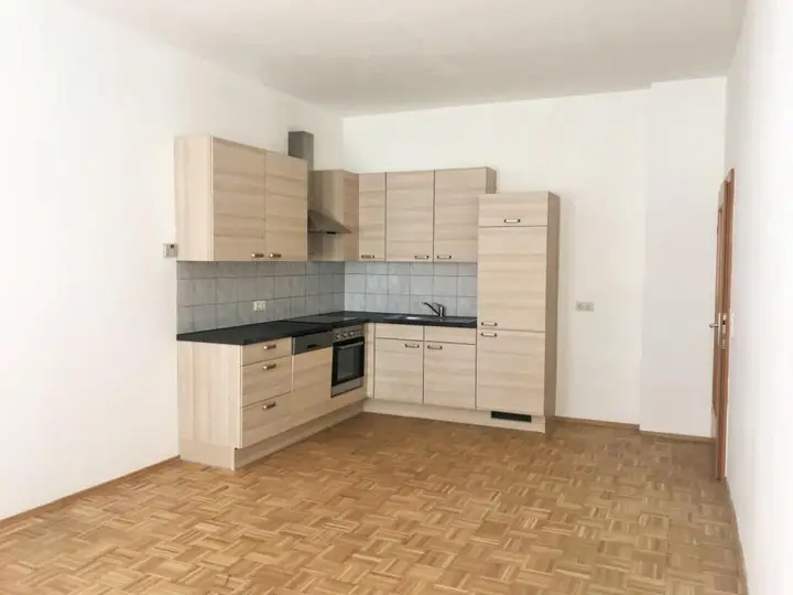 Wohnzimmer-Kueche