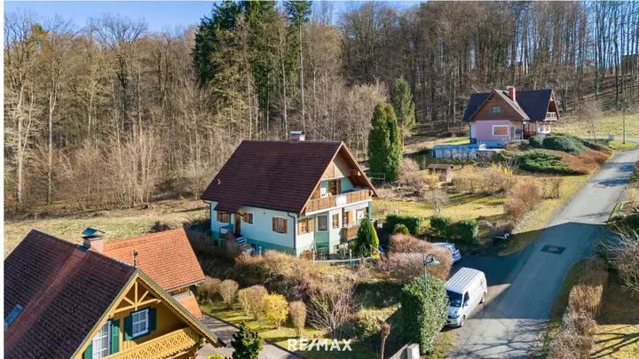 Haus Nordwestansicht Titelbild