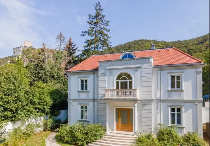 PRESTIGE VILLA MIT POOL LUXUS PUR & VINTAGE GARTENPAVILLON MIT BLICK AUF RUINE