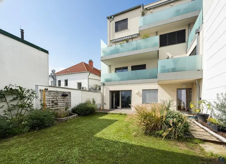 Außenansicht vom Garten aus