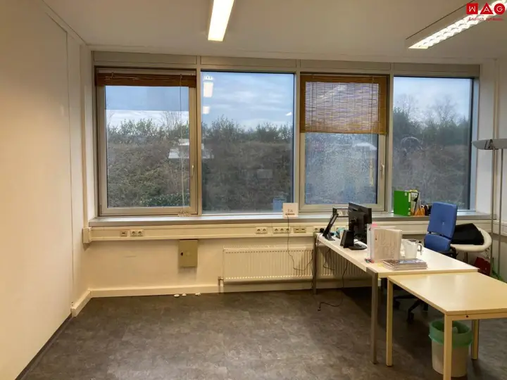 BildBueromitFenster