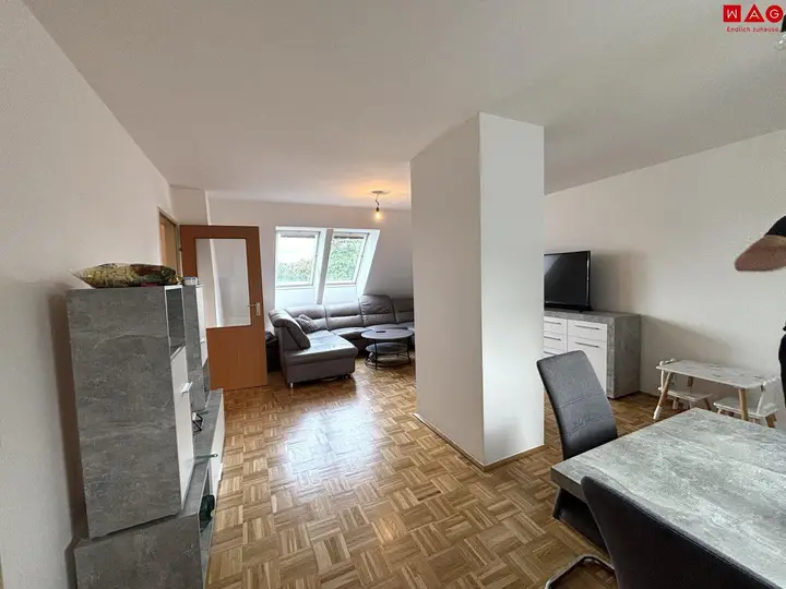 Wohnzimmer/Esszimmer