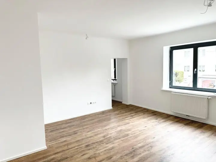 Top-11-Wohnzimmer-mit-Sicht-zur-Kueche