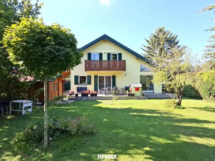Gartenansicht vom Haus