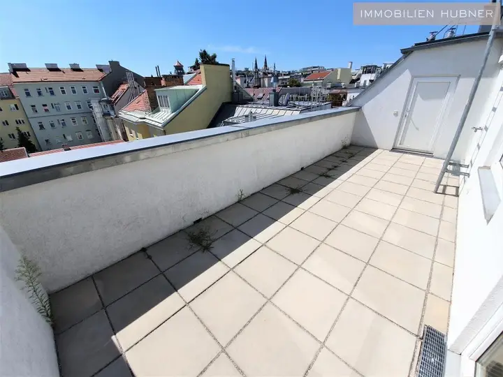 traumhafte, sonnige Terrasse