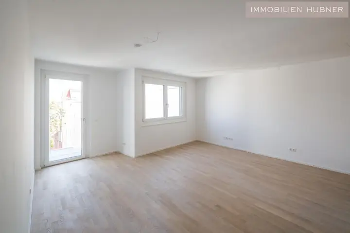 schönes, helles Wohnzimmer