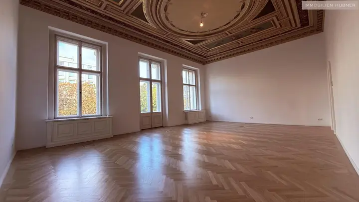 großes Büro zur Ringstraße
