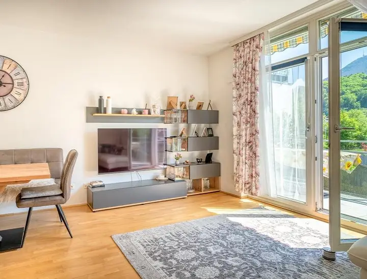 HP1-3-Zimmer-Wohnung-Langwied-Wohnzimmer