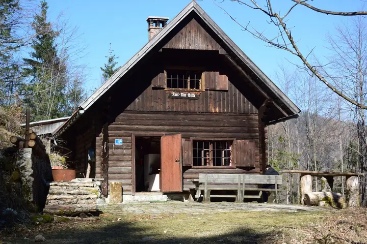 Hütte aussen