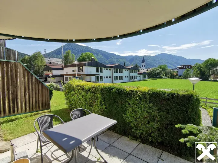 Terrasse mit Blick ins Grüne