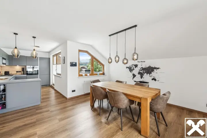 Küche und Esszimmer