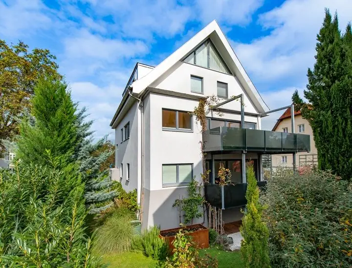 TR Villa-Itzling-Hausansicht3