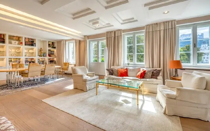 Altbauwohnung-Salzburg-Altstadt-Wohnzimmer