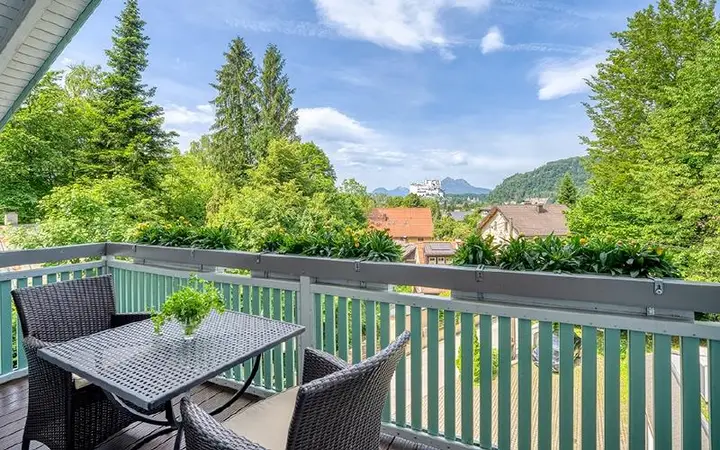 4-Zimmer-Dachgeschoßwohnung-Aigen-Balkon-Aussicht