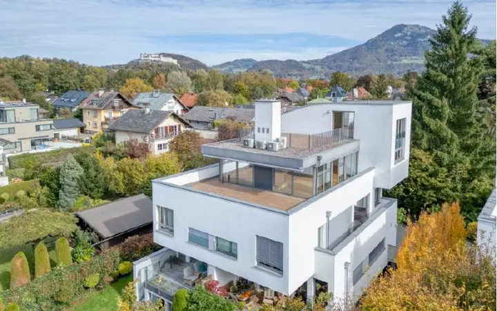 HP10-Maisonette-Salzburg-Leopoldskron-Aussenansicht-mit-Aussicht