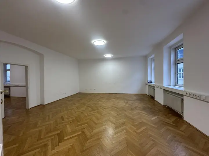 20241125_1010, Mahlerstraße 7 M7 32_MPE (11)
