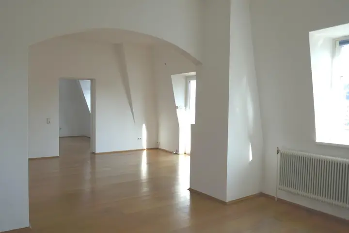 Wohnzimmer mit Essbereich