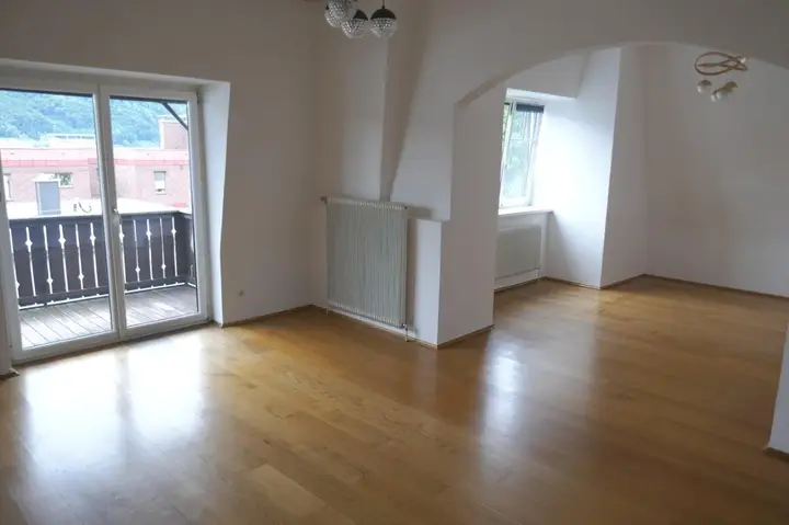 Wohnzimmer mit Essbereich