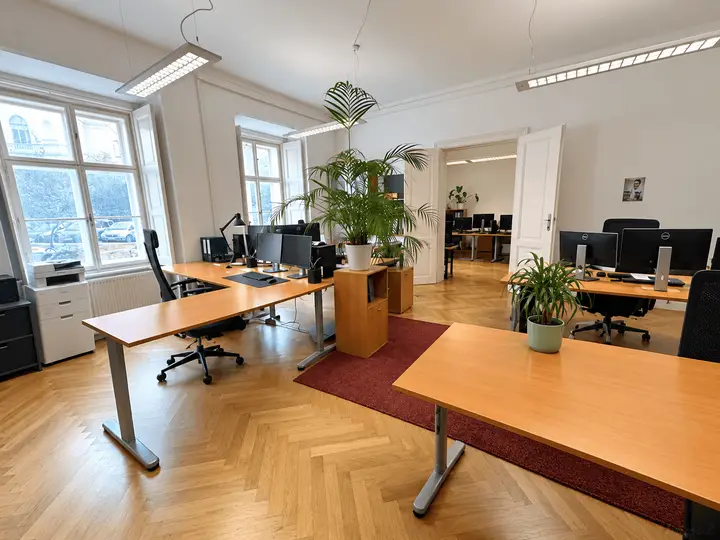 Büroraum 1 mit Blick in den Büroraum 2