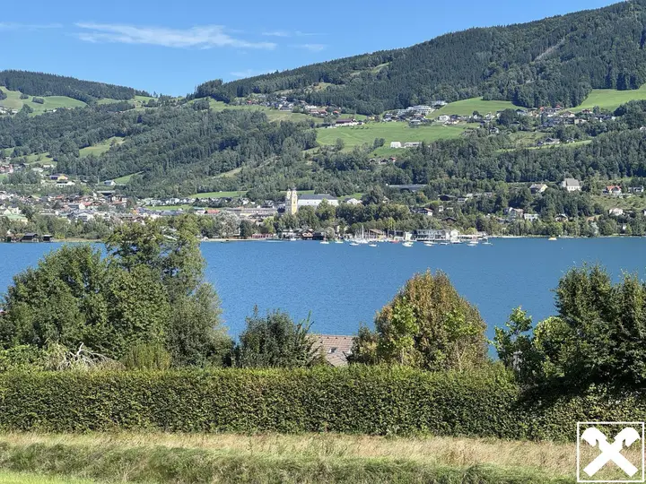 Ausblick auf Basilika in Mondsee
