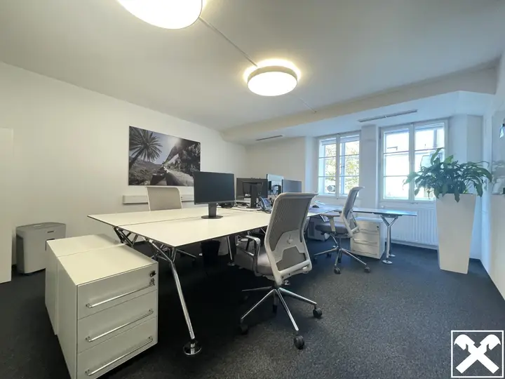 Büro 1