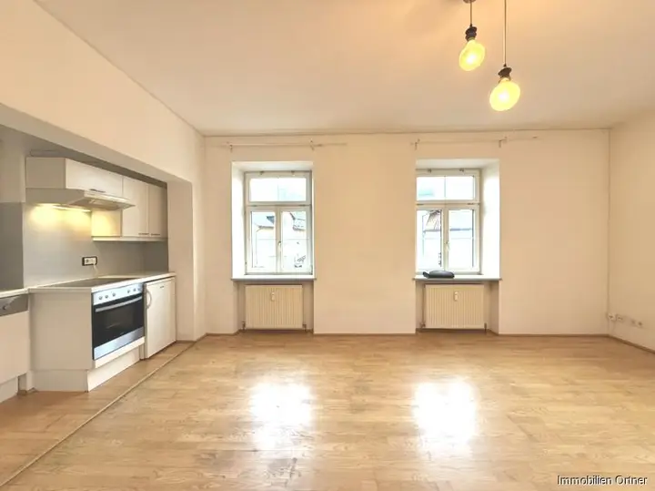 Küche - Wohnzimmer Außenfenster