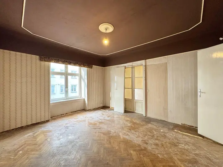 straßenseitiges Zimmer