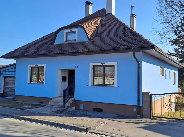 Straßenansicht