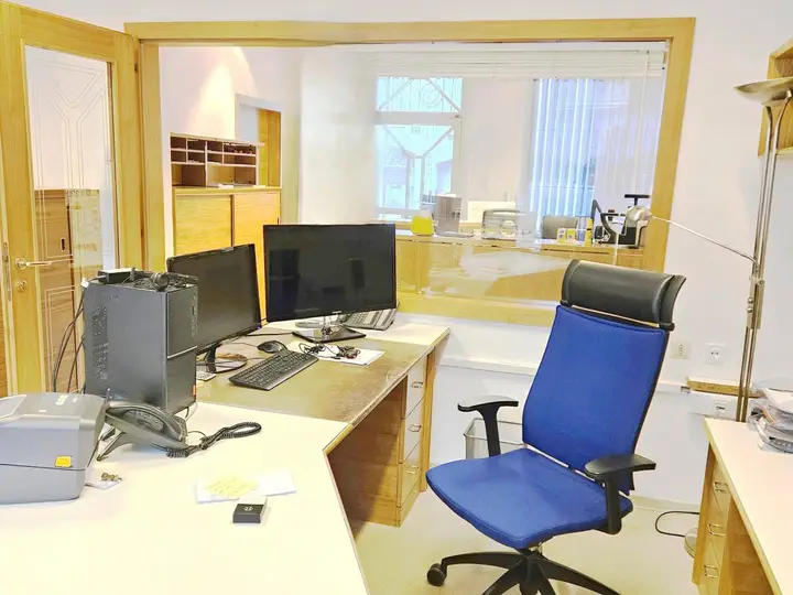 Büro 1