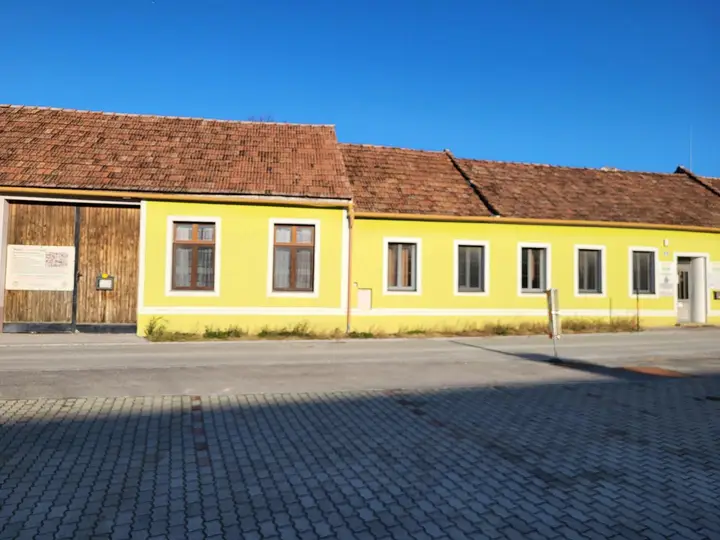 Straßenansicht