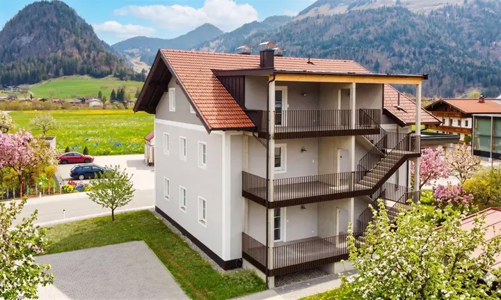 koessen-aussenansicht-sommer-gross-1315