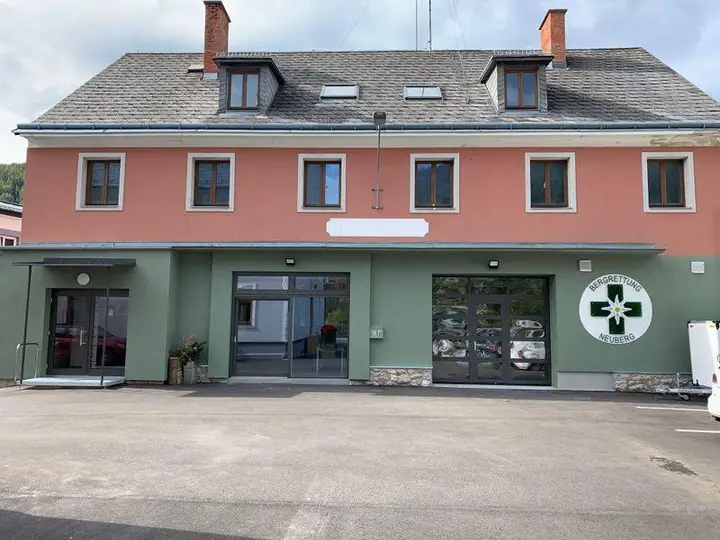 anru 400301 Aussenansicht Neuberg.jpg