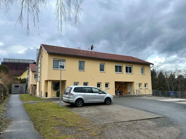 inbiau anru 198701 Außenansicht.jpg