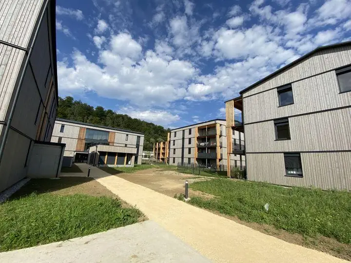 inbiau peste 410001 fobauk alwe 410001 Haus 1 bis Haus 7 vor Übergabe Osten.jpg