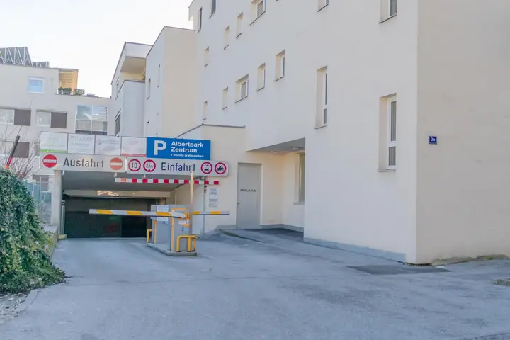Einfahrt TG
