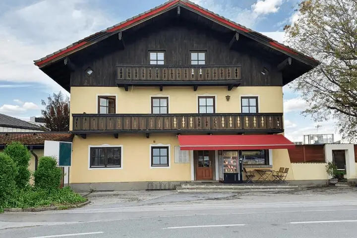 Ansicht m.Geschäftslokal