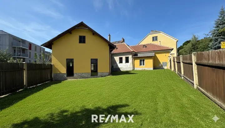 Garten mit Hausansicht Rückseite