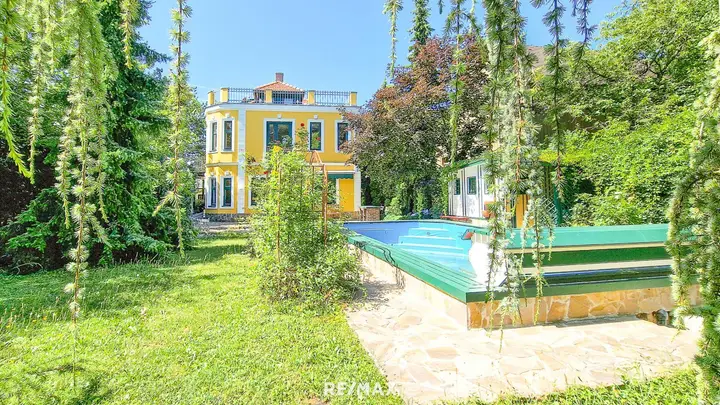 GARTENFASSADE