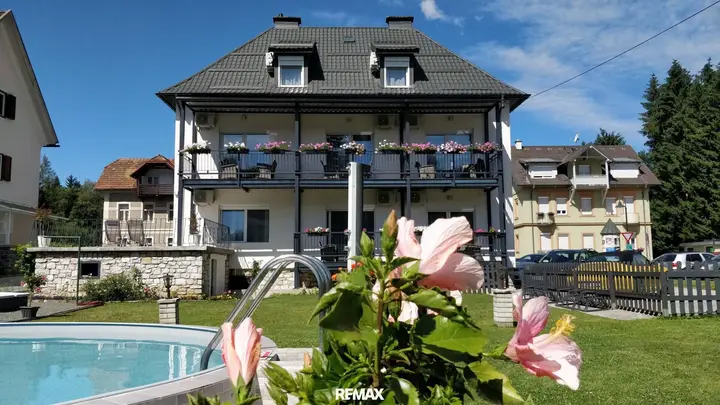 Außenansicht - zurückliegender Sommer