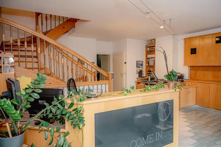 Büro EG