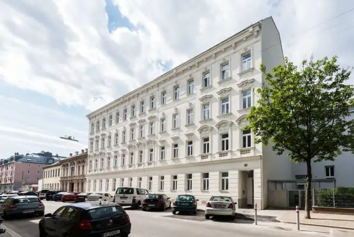 Straßenansicht