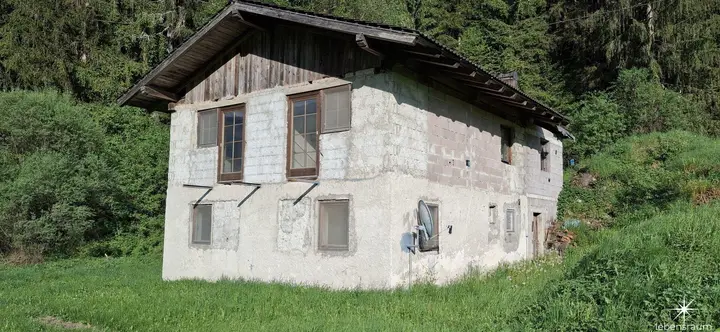 Westansicht des Hauses.