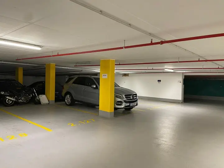 Tiefgaragenparkplatz UG