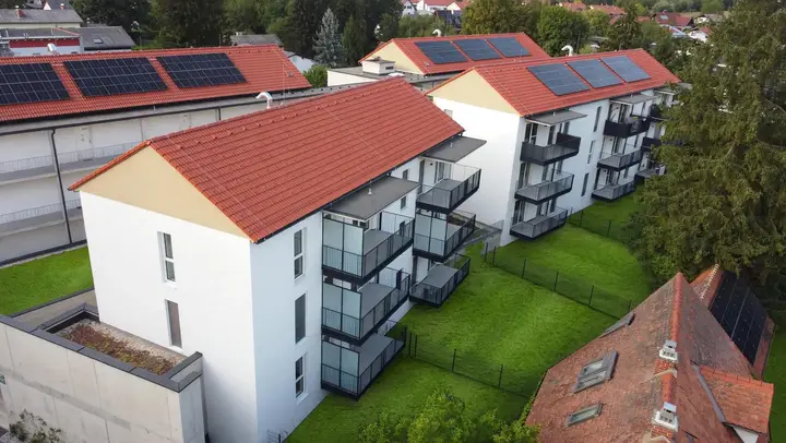 sunny_apartment_complex_9.jpg