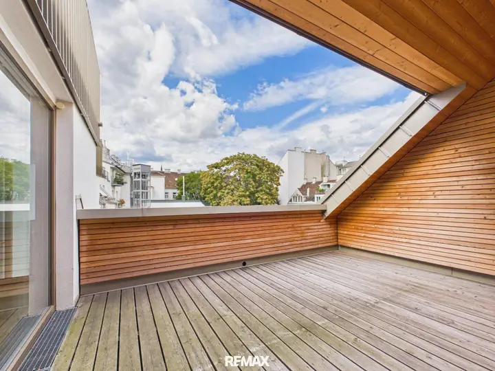 Erstes Bild - Loggia