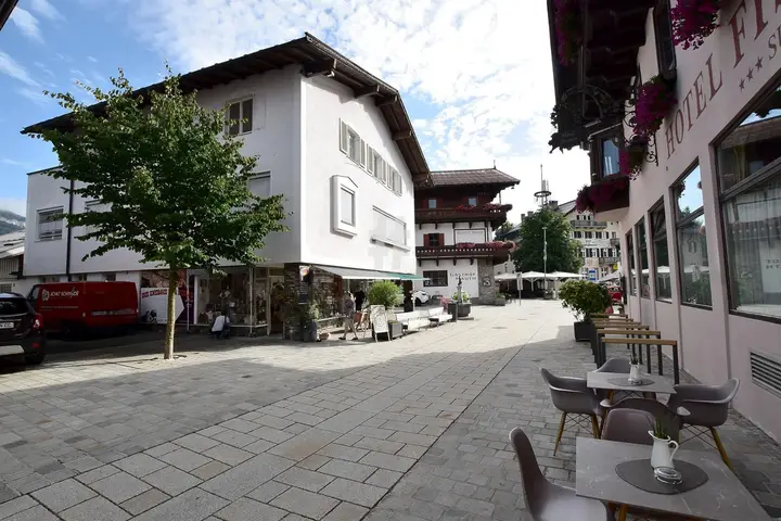 Wohn/Geschäftshaus