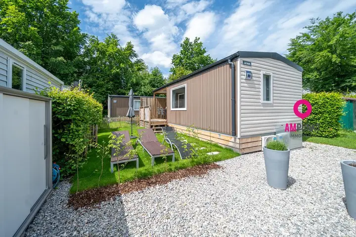 Mobilhome I Garten